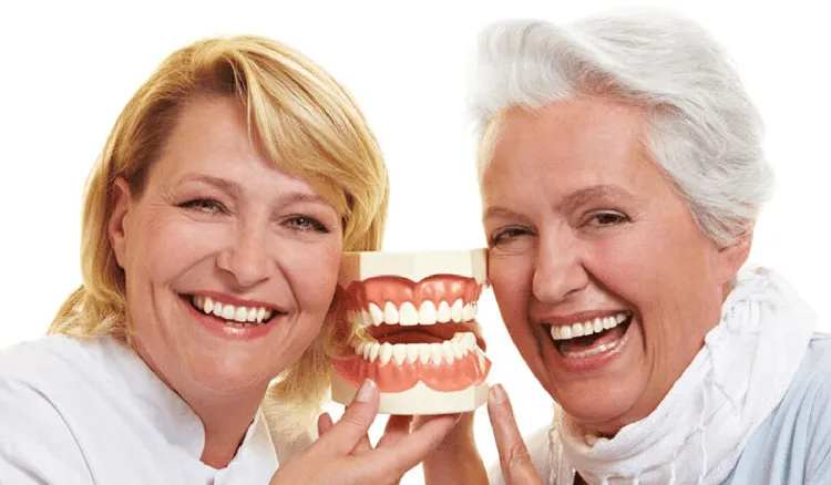 How to Get Free Dentures for Seniors in the United States